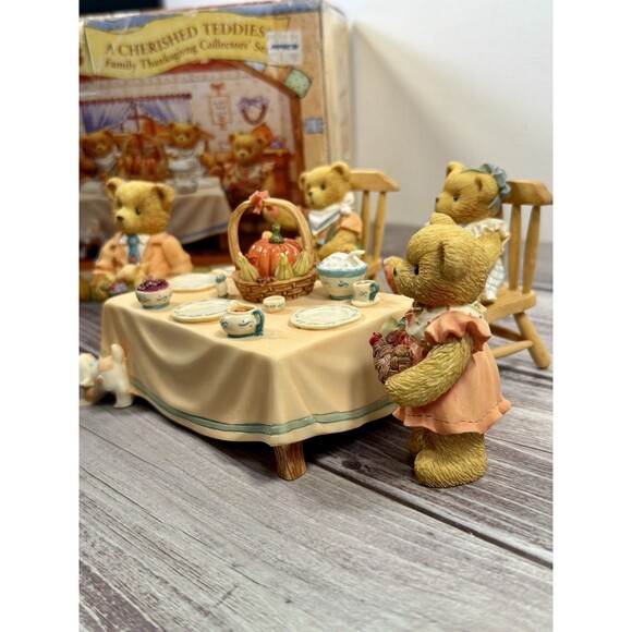 SOLD**Cherished Teddies We Bear Thanks 1996 Table & Family with Box - Picture 2 of 16